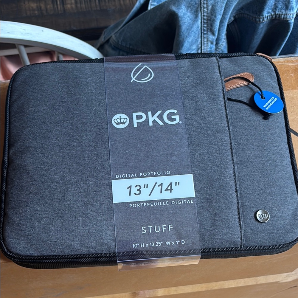 PKG Gray Digital Portfolio 13"/14"